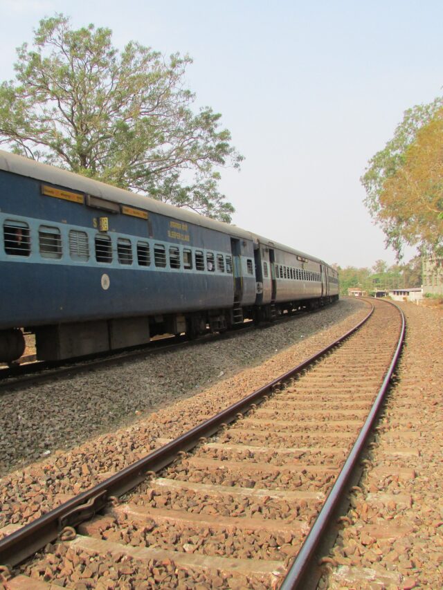 दुनिया का सबसे भुतिया रेलवे स्टेशन: Begunkodar Railway Station Story