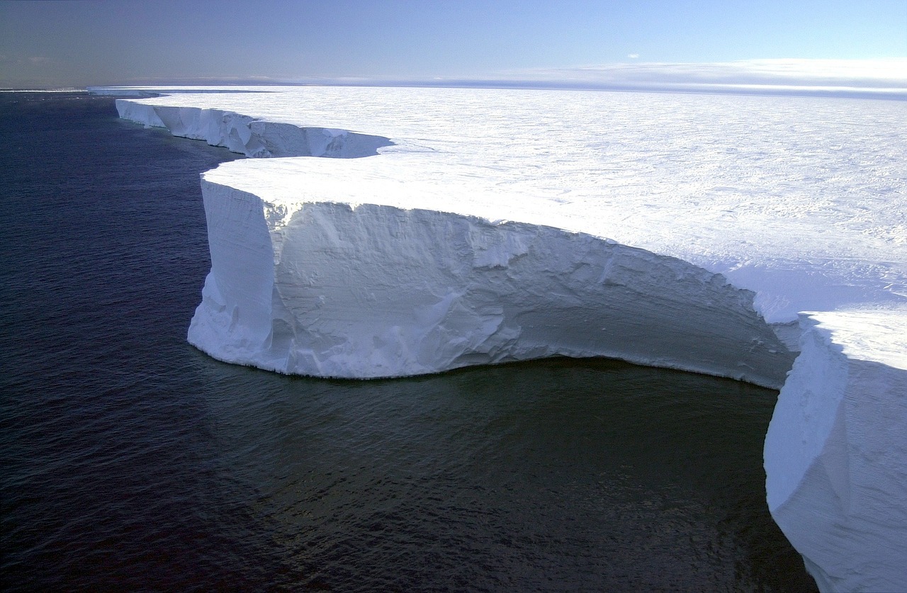  एक ऐसा देश जहां सूर्य हरे रंग का दिखाई देता है, Amaizng Facts About Antarctica